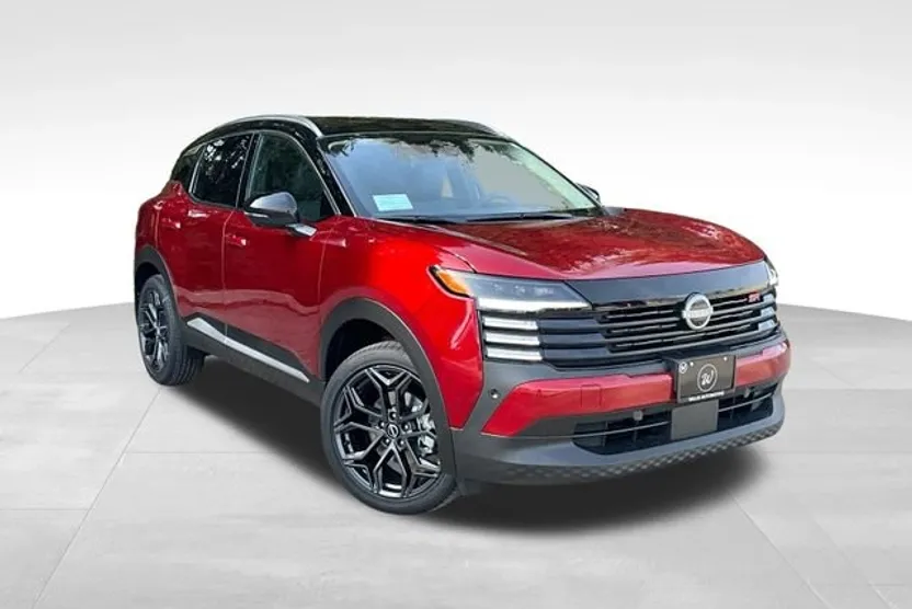 2025 Nissan Kicks SR photo 1