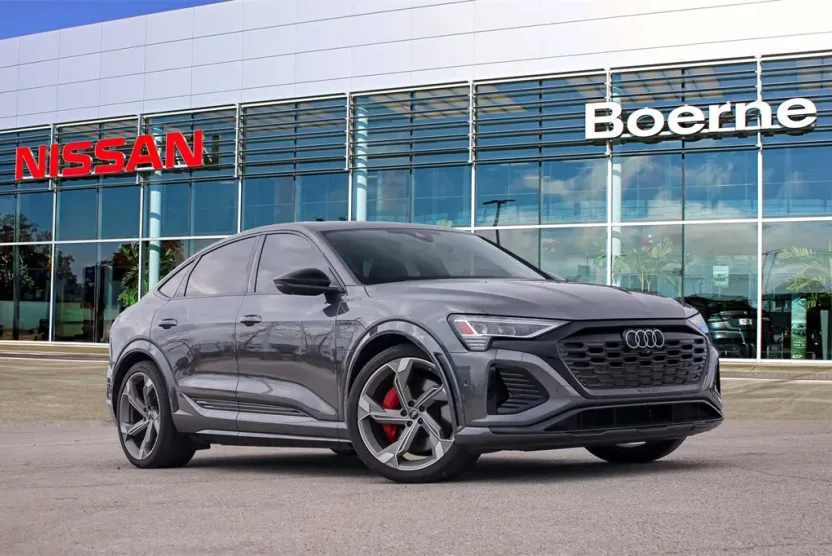 2024 Audi SQ8 Premium Plus photo 1