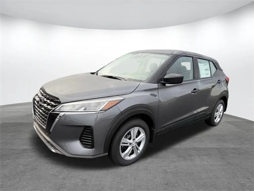 2025 Nissan Kicks Play S photo 1
