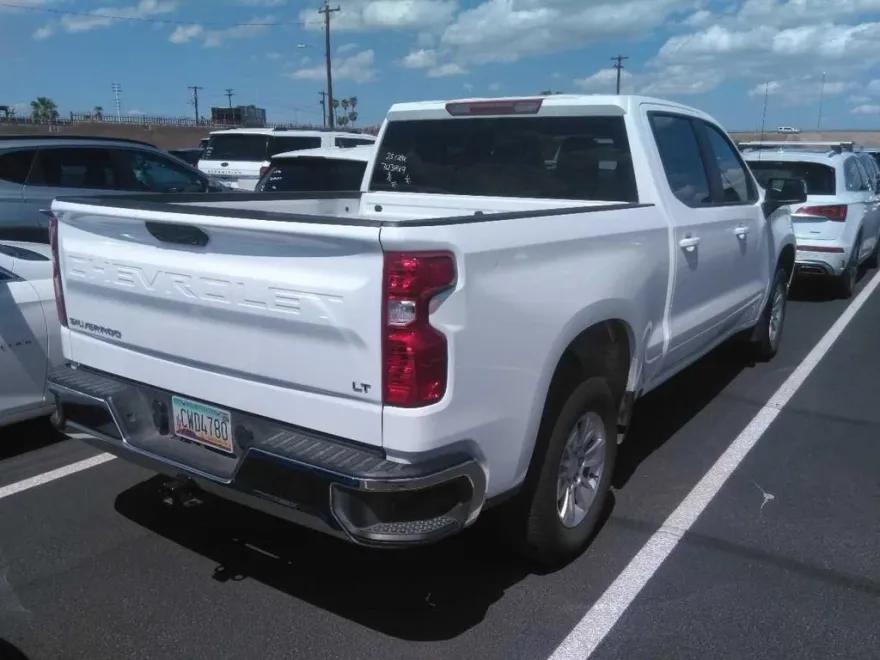 2025 Chevrolet Silverado 1500 LT photo 1
