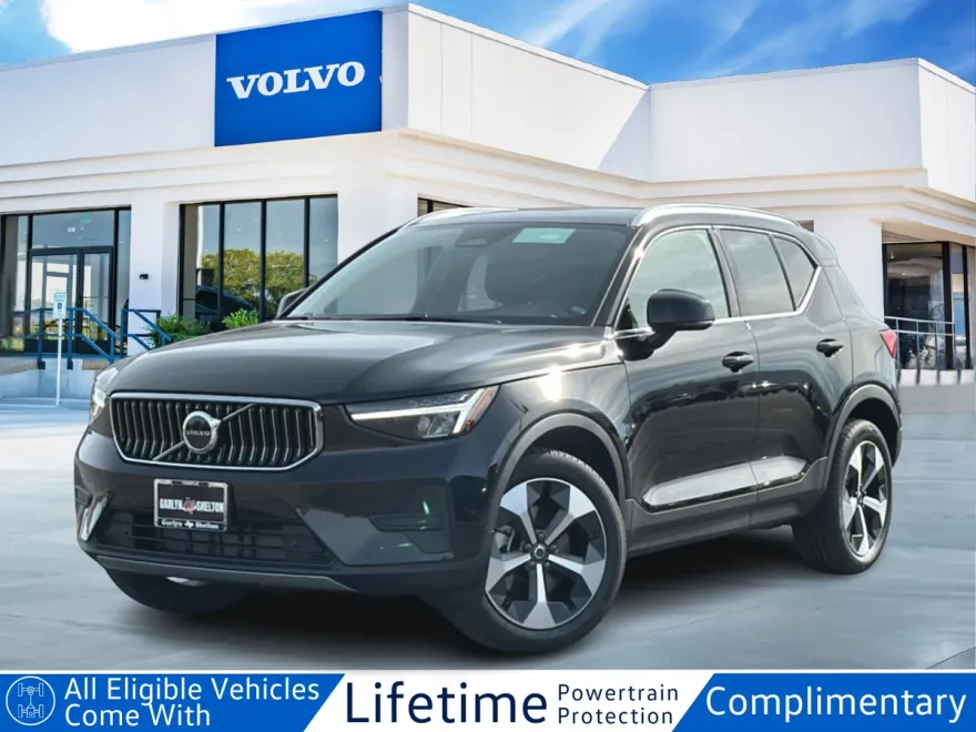 2025 Volvo XC40 Core photo 1