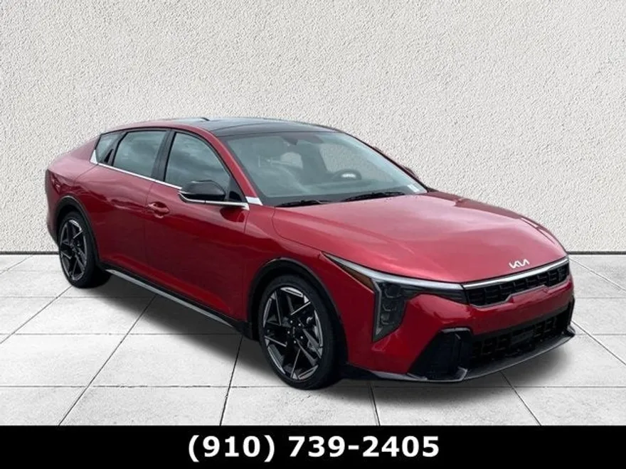 2025 Kia K4 GT-Line photo 1