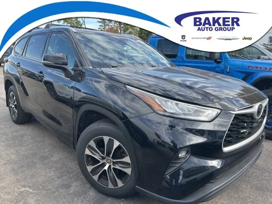 2020 Toyota Highlander XLE photo 1