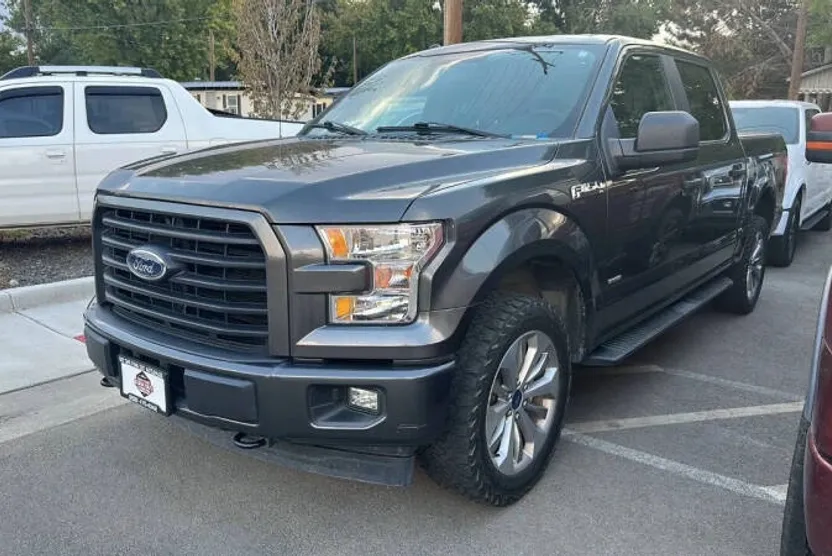 2017 Ford F-150 XL photo 1