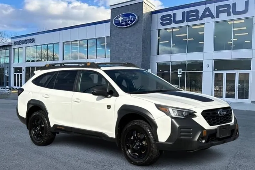 2022 Subaru Outback Wilderness photo 1