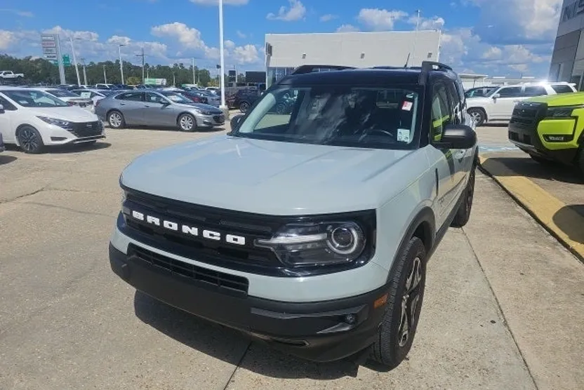 2021 Ford Bronco Sport Outer Banks photo 1