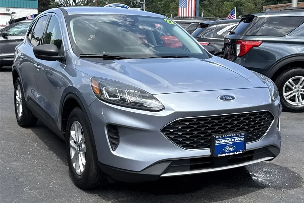 2022 Ford Escape SE photo 1