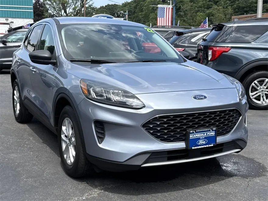 2022 Ford Escape SE photo 1