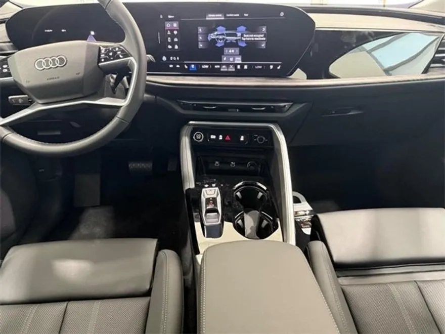 2025 Audi Q5 2.0T Premium Plus photo 5