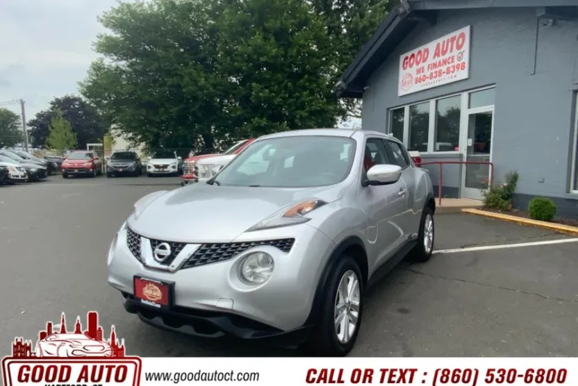 2017 Nissan Juke S photo 1