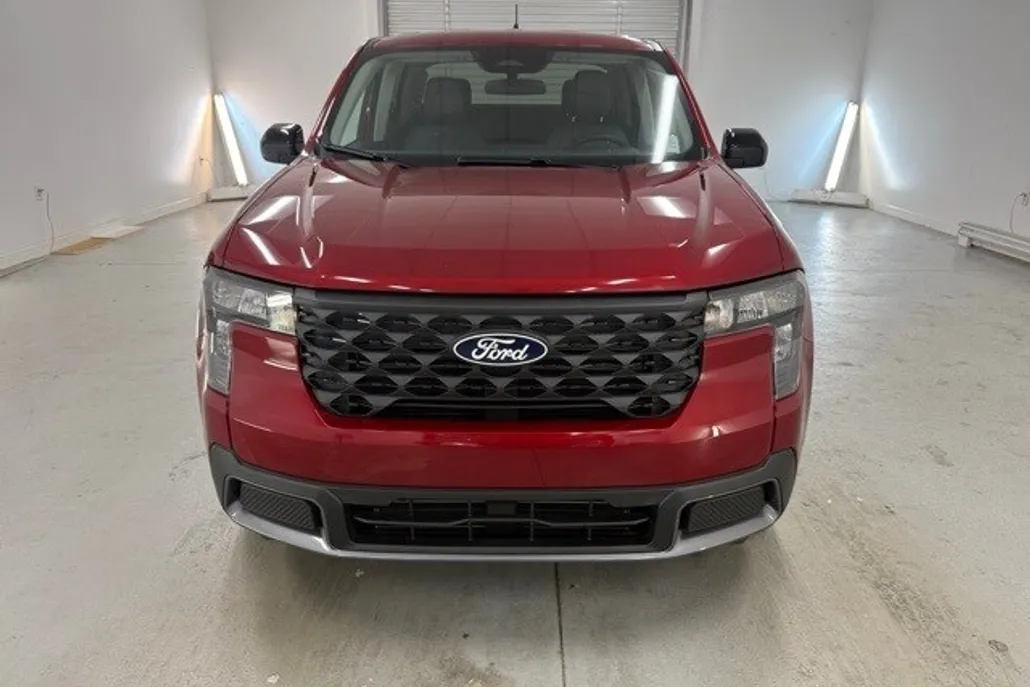 2025 Ford Maverick XLT photo 1