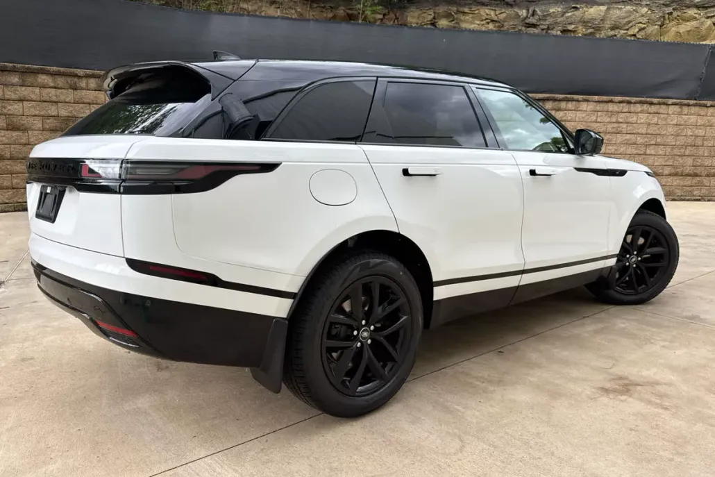 2026 Land Rover Range Rover Velar SE photo 1
