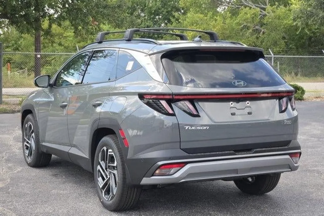 2025 Hyundai Tucson Limited photo 1