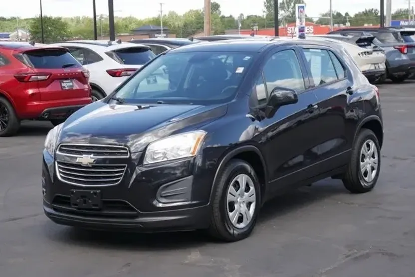 2016 Chevrolet Trax LS photo 1