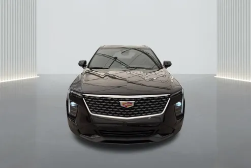 2025 Cadillac XT4 Premium Luxury photo 2