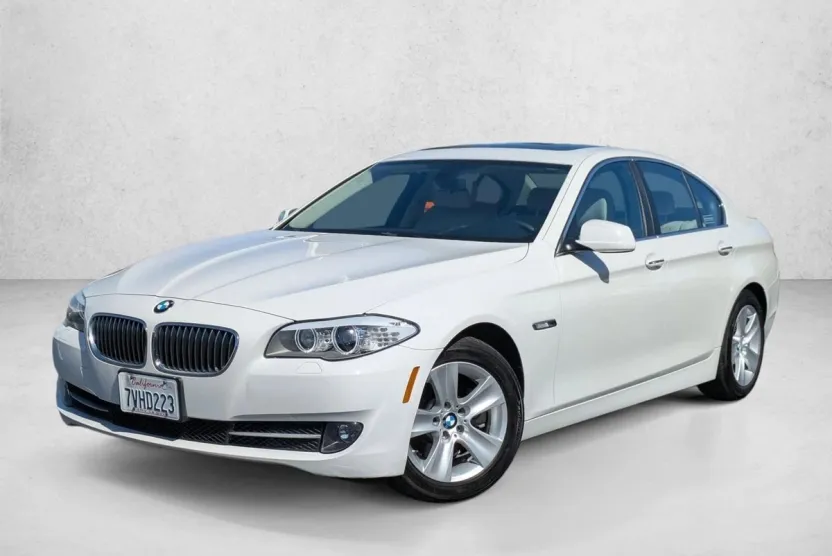 2013 Bmw 528i Sedan photo 1
