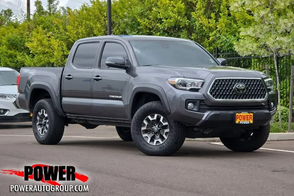 2019 Toyota Tacoma TRD Off-Road V6 photo 1