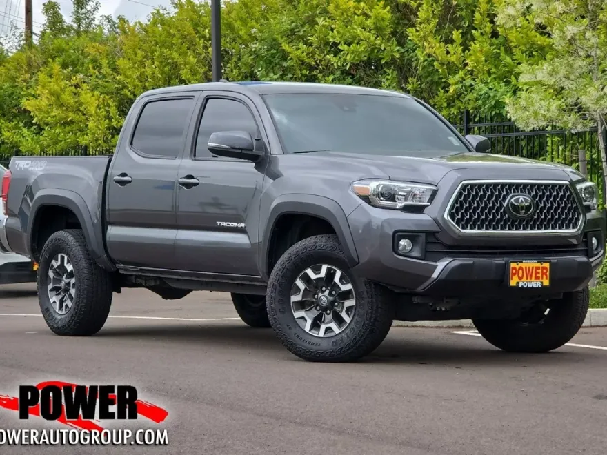 2019 Toyota Tacoma TRD Off-Road V6 photo 1