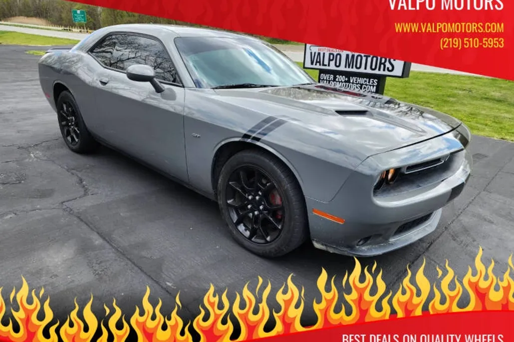 2017 Dodge Challenger GT photo 1