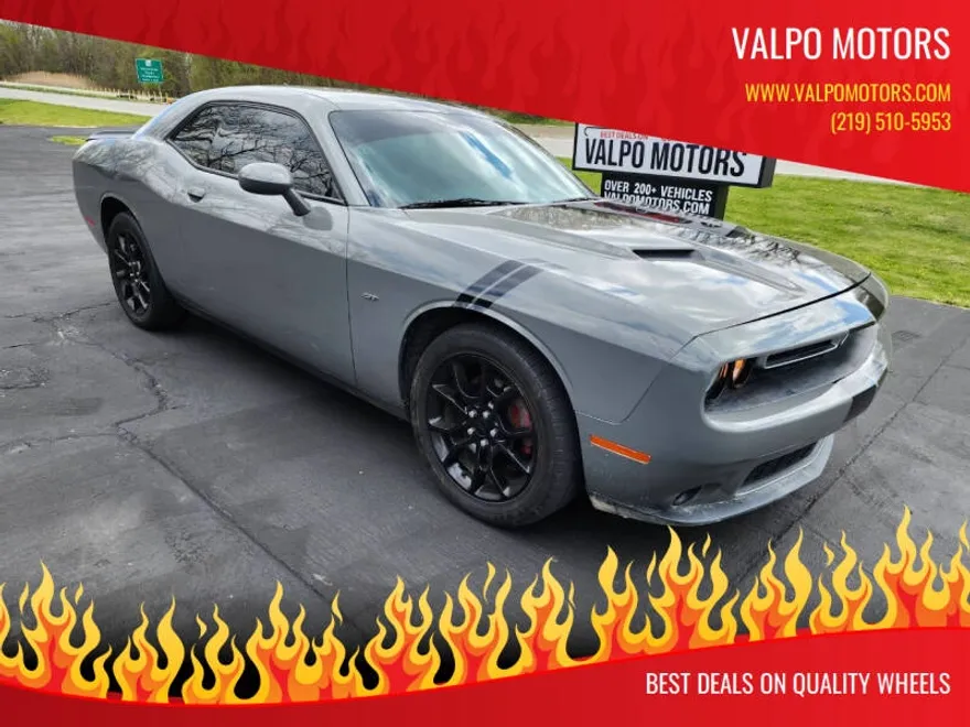 2017 Dodge Challenger GT photo 1