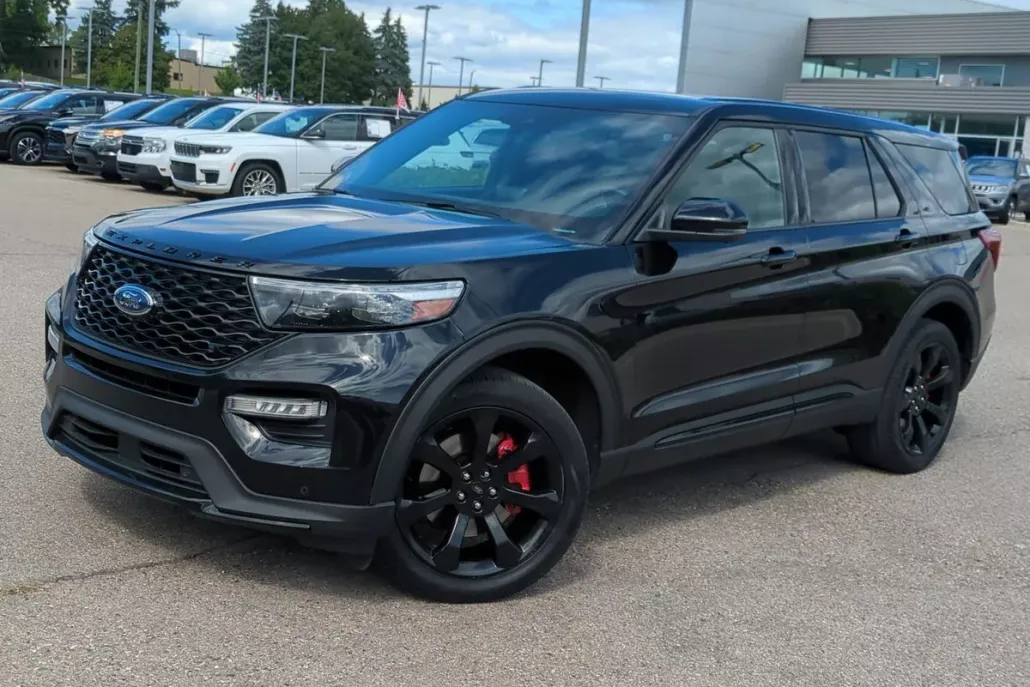 2022 Ford Explorer ST photo 1