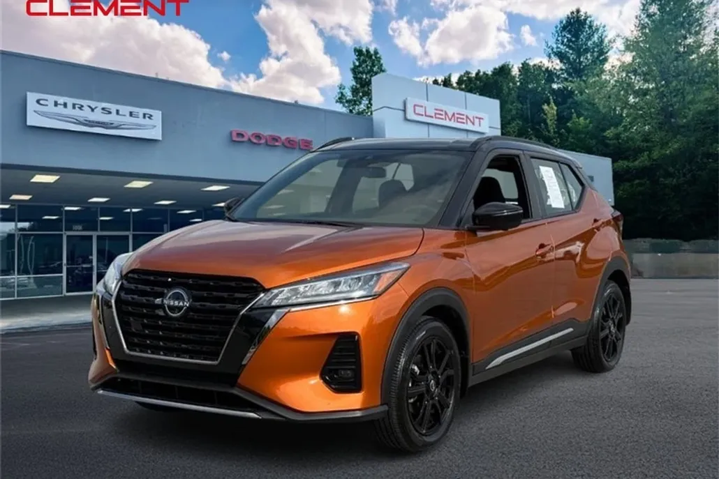 2024 Nissan Kicks SR photo 1