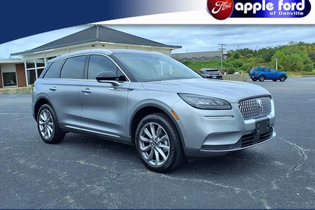 2022 Lincoln Corsair Standard photo 1