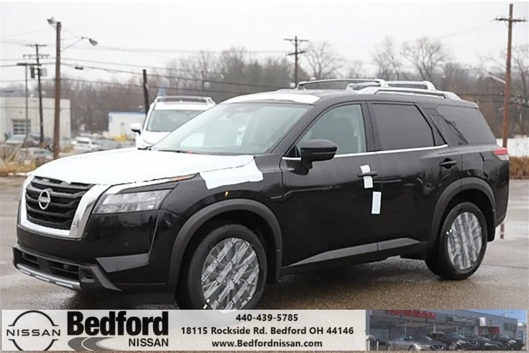 2025 Nissan Pathfinder SL photo 1