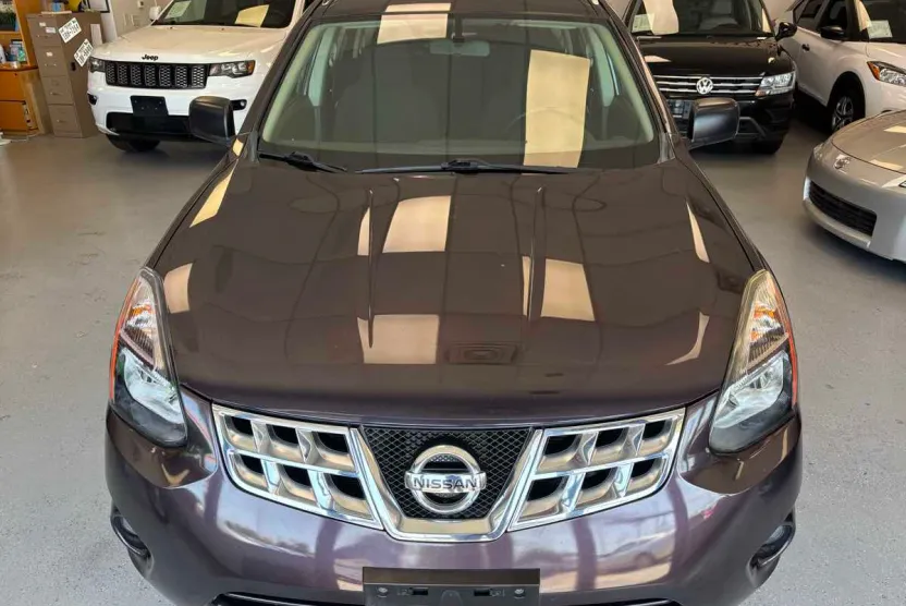 2014 Nissan Rogue Select S photo 1