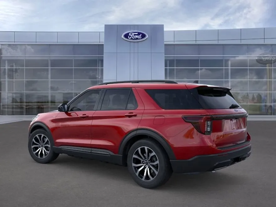 2025 Ford Explorer ST-Line photo 1