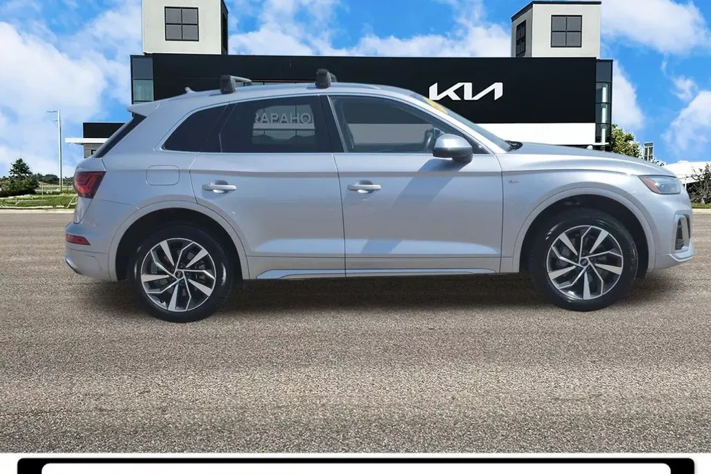 2023 Audi Q5 45 S line Premium photo 1