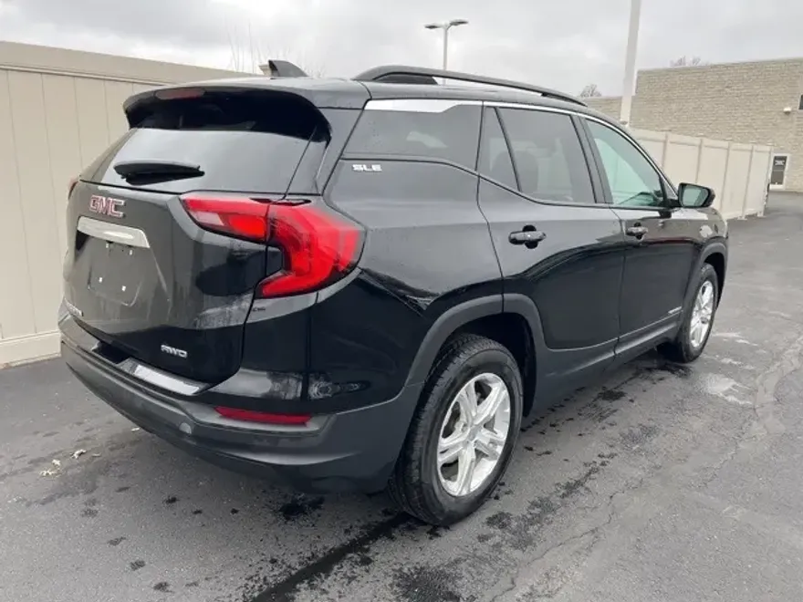 2021 Gmc Terrain SLE photo 3