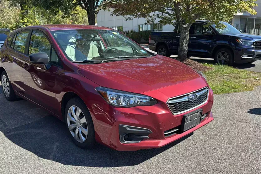2019 Subaru Impreza 2.0i photo 1