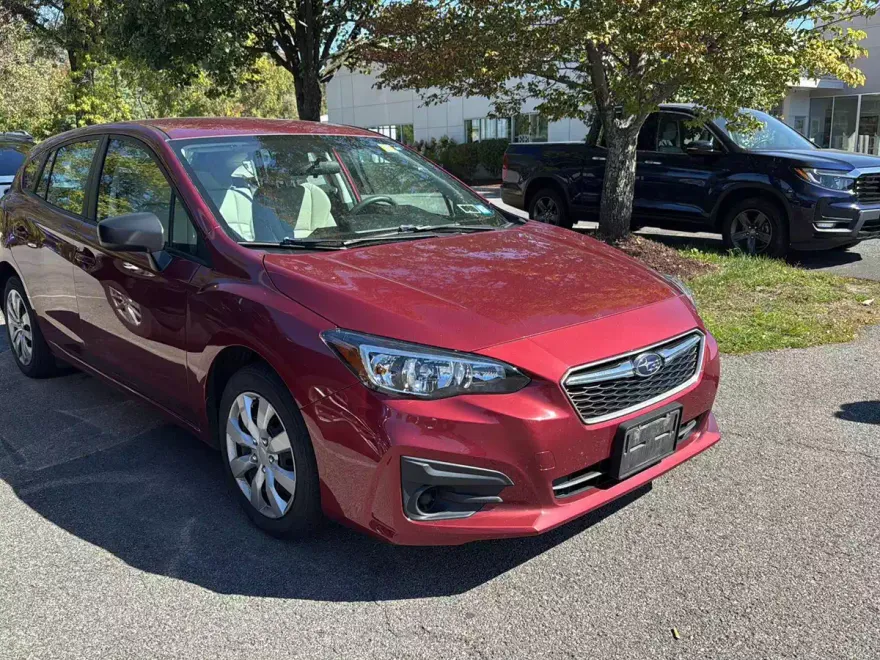 2019 Subaru Impreza 2.0i photo 1