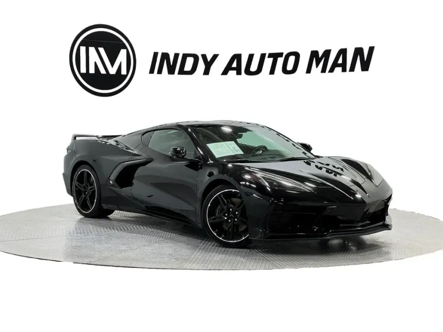 2020 Chevrolet Corvette Stingray 2LT photo 1