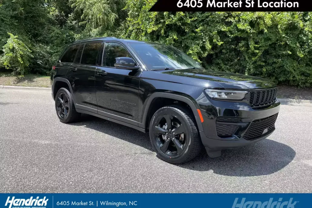 2023 Jeep Grand Cherokee Altitude photo 1