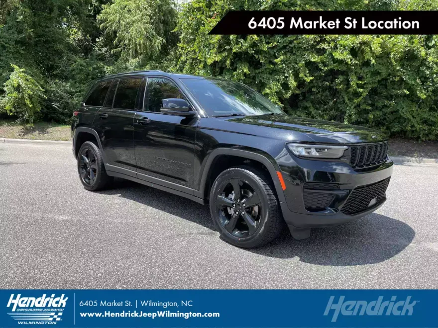 2023 Jeep Grand Cherokee Altitude photo 1