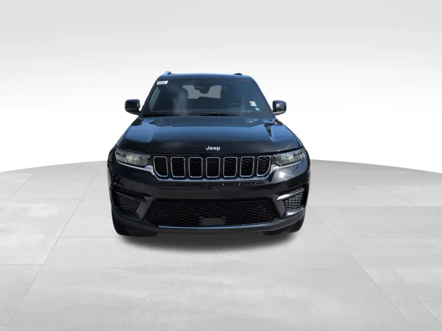 2025 Jeep Grand Cherokee Laredo X photo 1