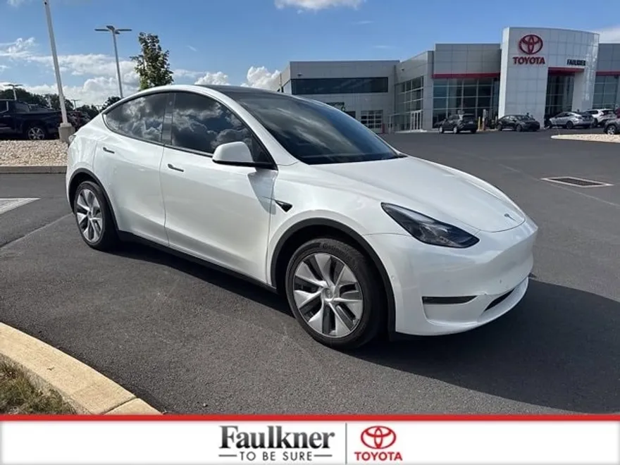 2022 Tesla Model Y Long Range photo 1