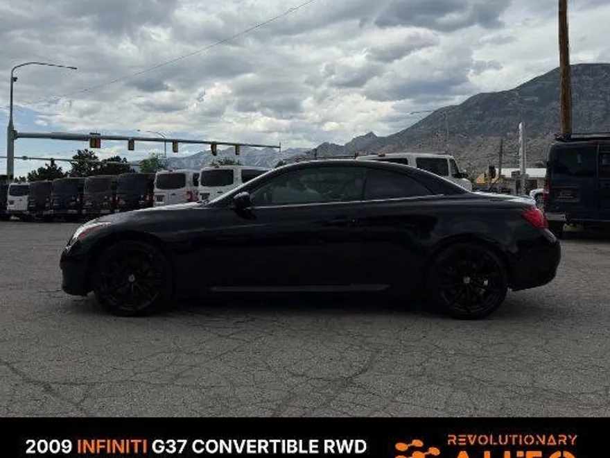 2009 Infiniti G37 Convertible photo 1