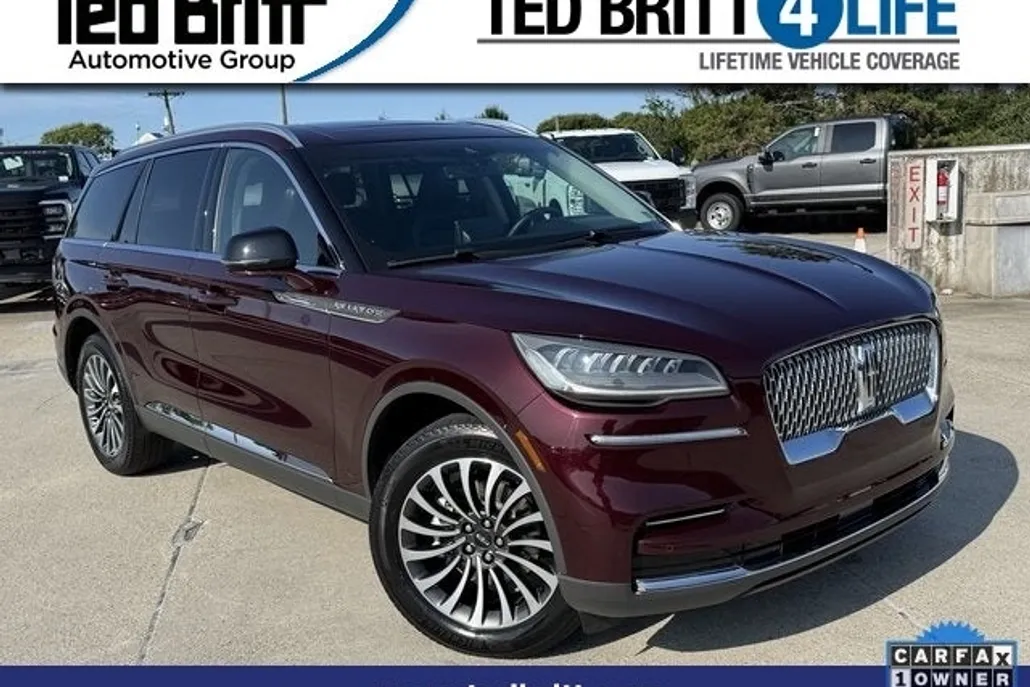2022 Lincoln Aviator Standard photo 1