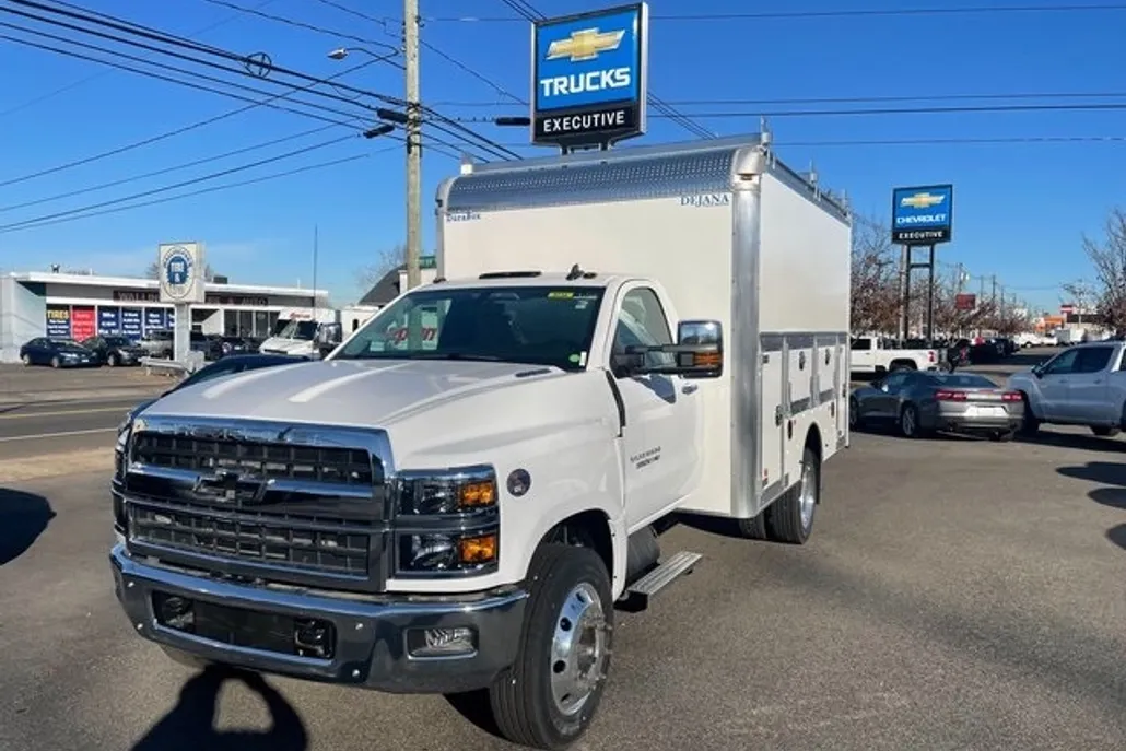 2024 Chevrolet Silverado 5500HD Work Truck photo 1