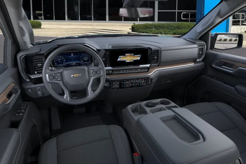 2026 Chevrolet Silverado 1500 LT photo 1