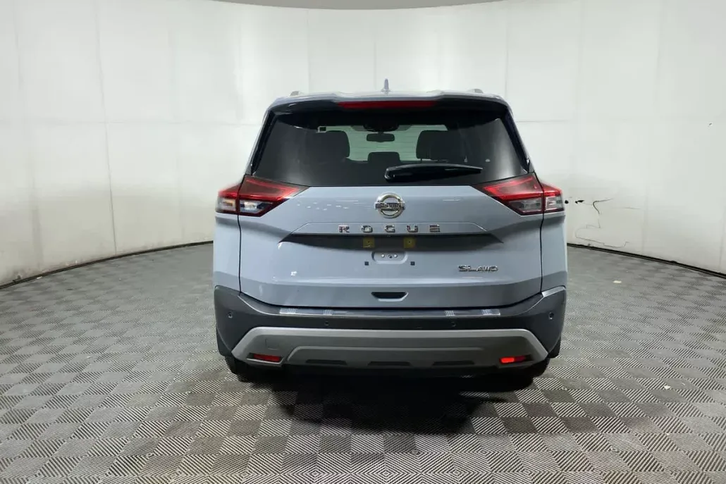 2021 Nissan Rogue SL photo 1