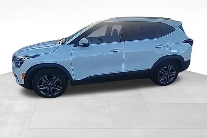 2023 Kia Seltos S Nightfall Edition photo 1