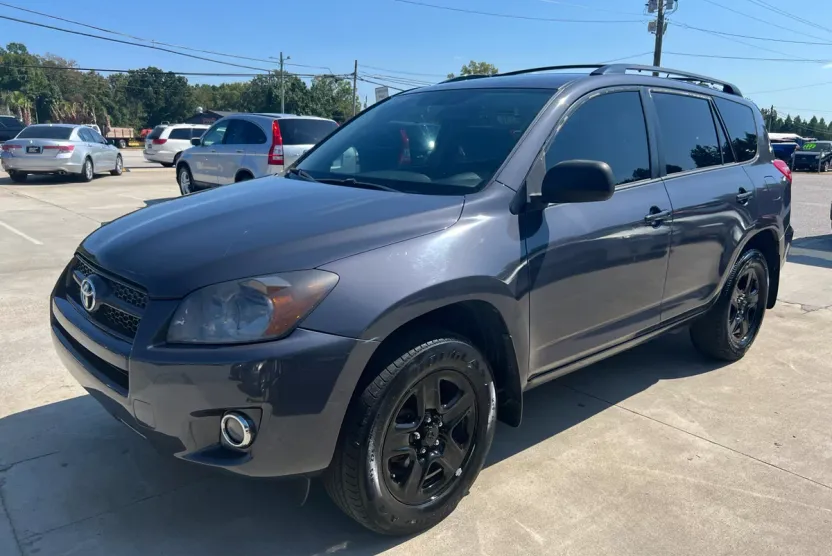 2011 Toyota RAV4 Base photo 1