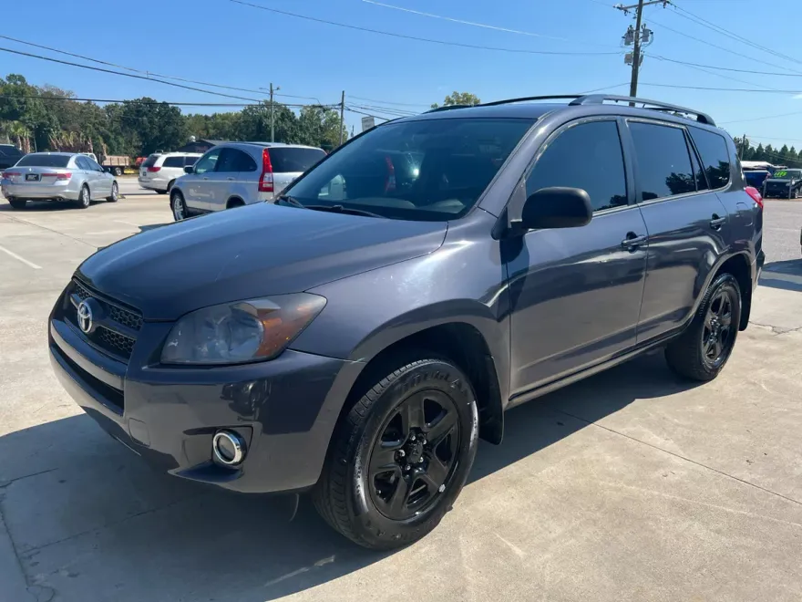 2011 Toyota RAV4 Base photo 1