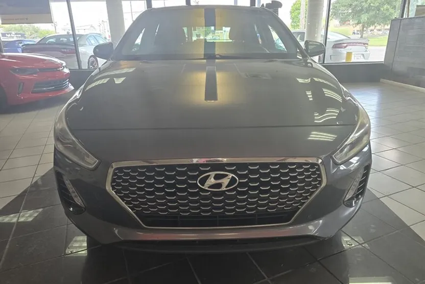 2018 Hyundai Elantra GT photo 1