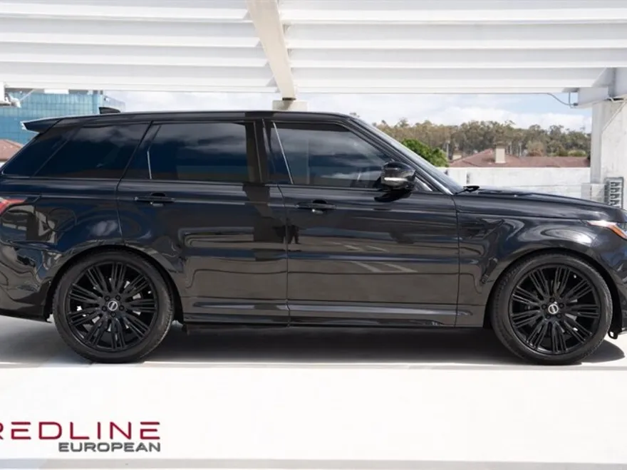 2021 Land Rover Range Rover Sport SVR photo 1