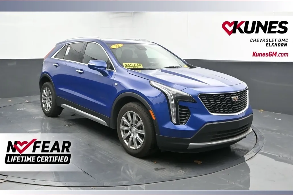 2022 Cadillac XT4 Premium Luxury photo 1